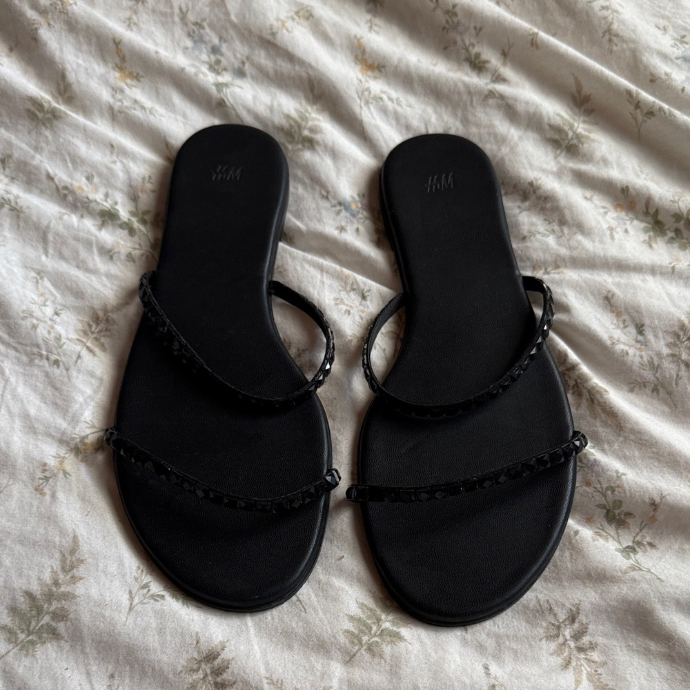 Black rhinestone strap sandals size 10 in great condition brand HM
